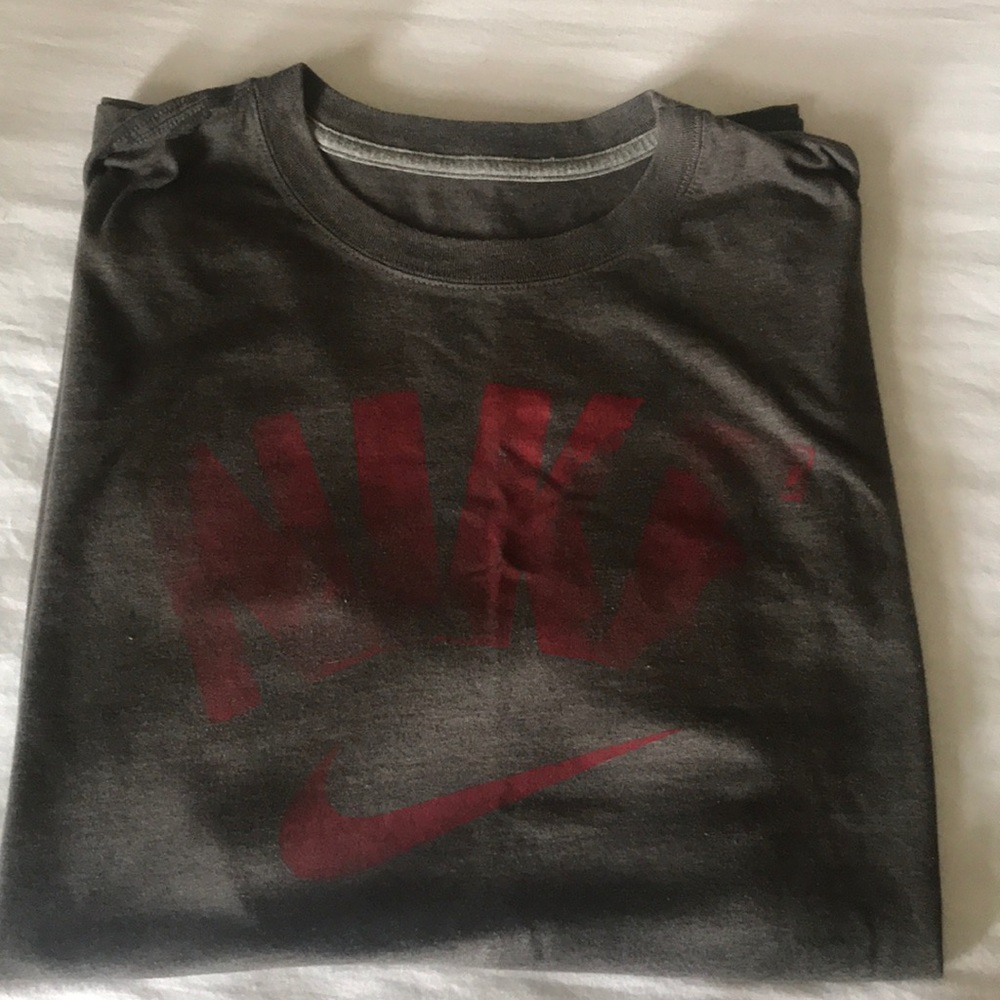 NWOT Nike t-shirt
